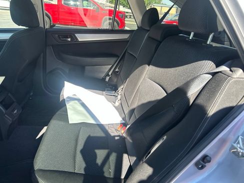 Used 2018 Subaru Outback 2.5i Premium w/ Protection Package #1 AWD/4WD image 12