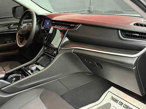 Used 2023 Jeep Grand Cherokee L Laredo w/ Luxury Tech Group I image 10