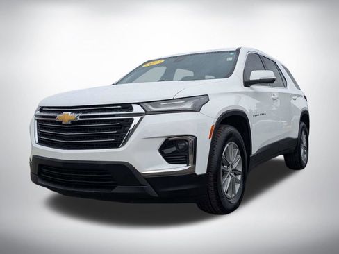 Used 2023 Chevrolet Traverse LT FWD image 7