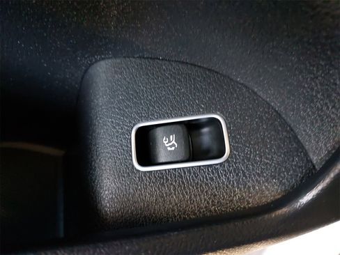 Used 2024 Mercedes-Benz GLS 450 4MATIC image 43