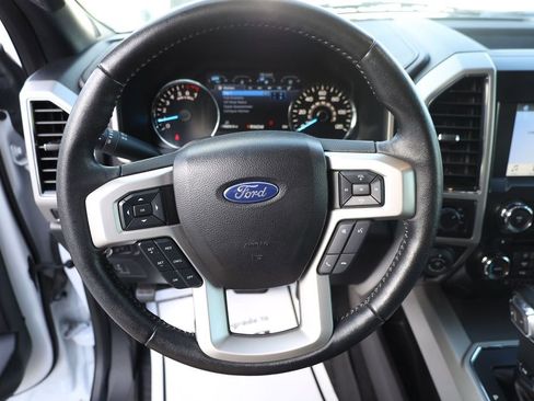 Used 2017 Ford F150 Lariat image 13