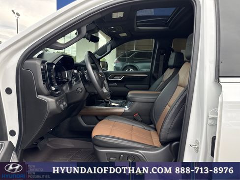 Used 2024 Chevrolet Silverado 1500 High Country w/ Technology Package image 10