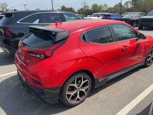 Used 2020 Hyundai Veloster N image 8