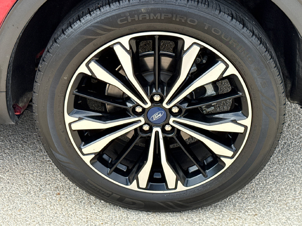 Used 2022 Ford Escape SE w/ SE Sport Appearance Package FWD image 9