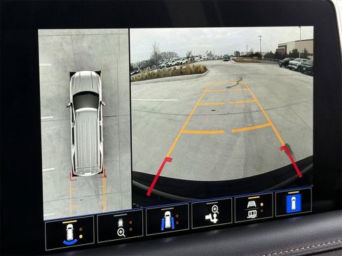 Used 2022 GMC Yukon XL SLT w/ SLT Premium Package image 17