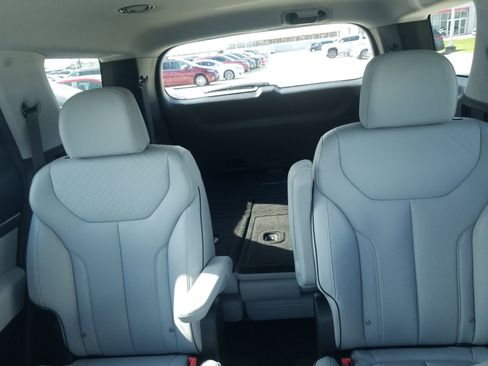 Used 2024 Hyundai Palisade SEL image 19