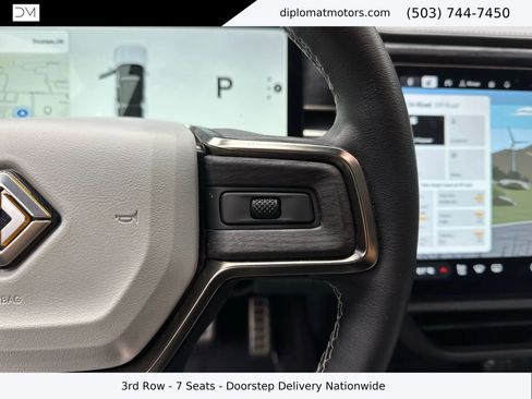 Used 2023 Rivian R1S Adventure image 33