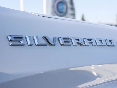 Used 2022 Chevrolet Silverado 1500 LT image 12