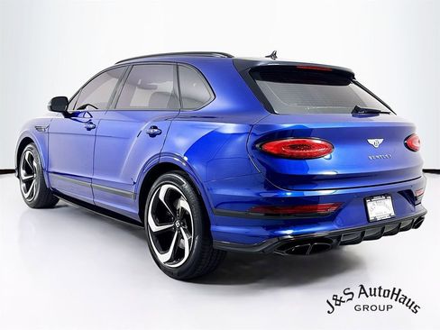 Used 2022 Bentley Bentayga image 5
