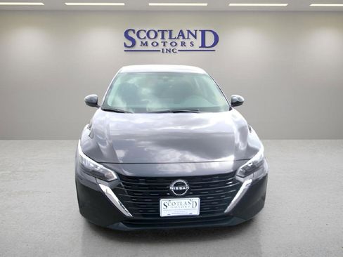 Used 2024 Nissan Sentra SV FWD image 3