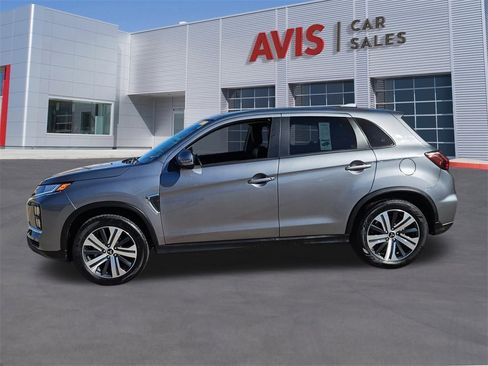 Used 2025 Mitsubishi Outlander Sport SE image 2