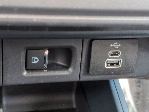 Certified 2025 Ford Maverick Lariat AWD/4WD image 23