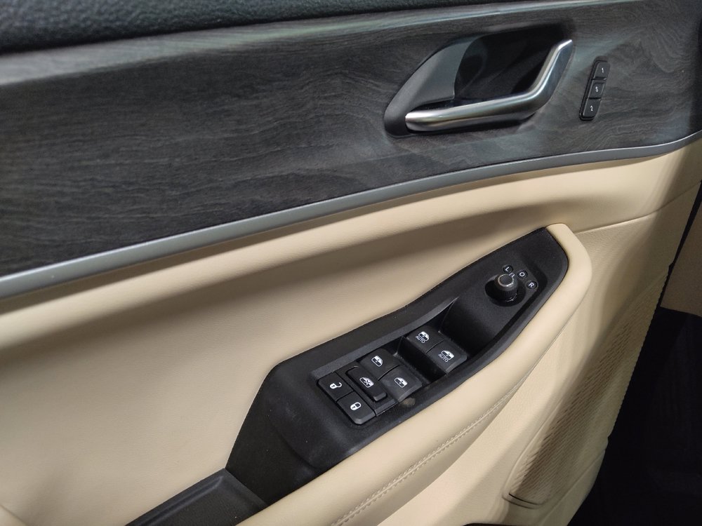 Used 2023 Jeep Grand Cherokee L Limited RWD image 27