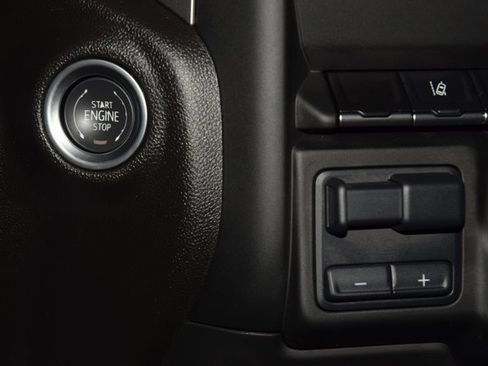 Used 2024 Chevrolet Silverado 2500 Custom w/ Custom Value Package image 35