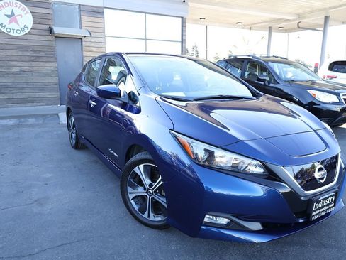 Used 2019 Nissan Leaf SV w/ Protection Package image 2