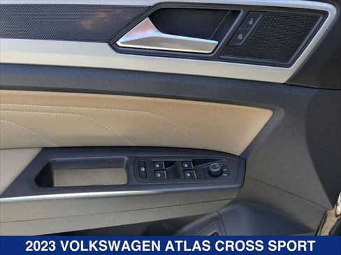 Used 2023 Volkswagen Atlas Cross Sport SE w/ Black Wheel Package FWD image 11