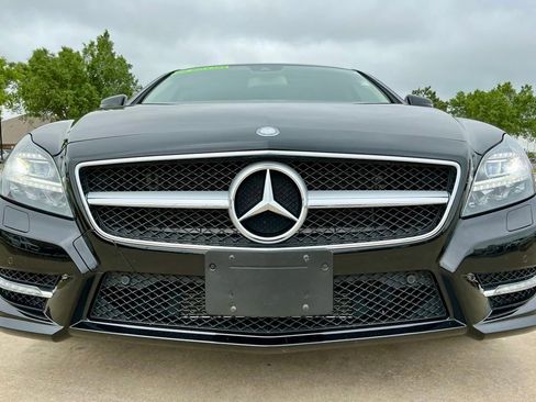 Used 2013 Mercedes-Benz CLS 550 4MATIC image 9