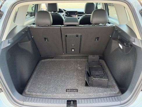 Certified 2025 Volkswagen Taos SE image 14