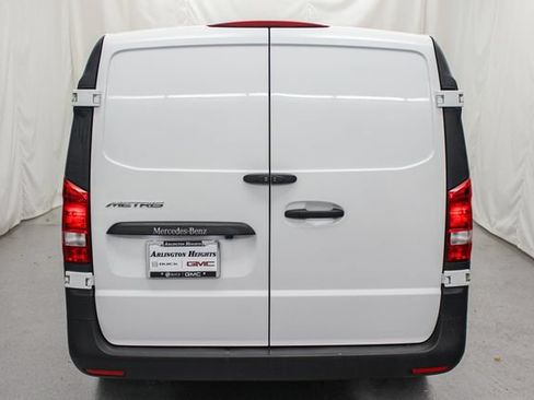 Used 2023 Mercedes-Benz Metris image 10