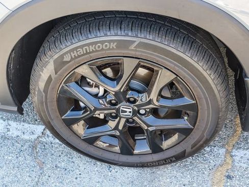 Used 2025 Honda HR-V Sport image 8