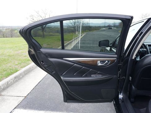 Used 2018 INFINITI Q50 Luxe w/ Cargo Package (L95) image 16