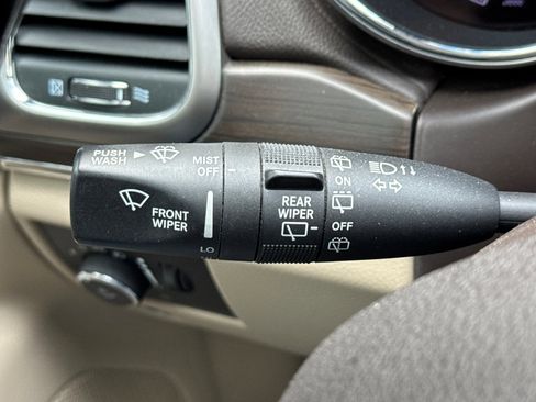 Used 2018 Jeep Grand Cherokee Overland AWD/4WD image 38