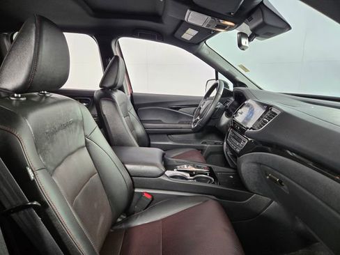Used 2024 Honda Ridgeline Black Edition image 13