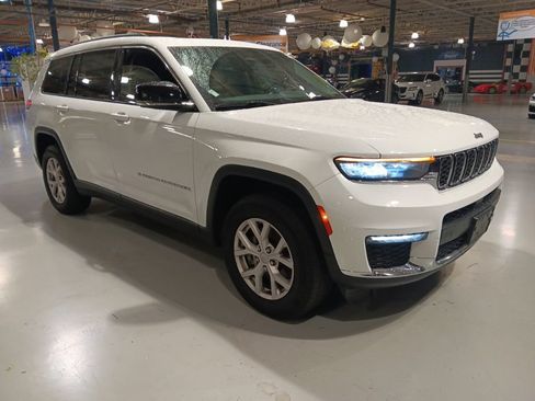 Used 2022 Jeep Grand Cherokee L Limited AWD/4WD image 4