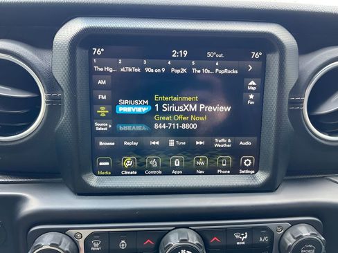 Used 2022 Jeep Wrangler Unlimited Sahara w/ Cold Weather Group AWD/4WD image 29