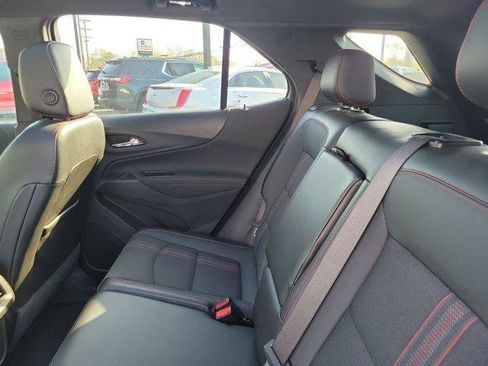 Used 2022 Chevrolet Equinox RS AWD/4WD image 10