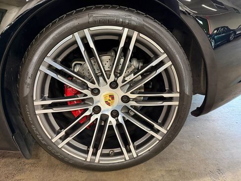 Used 2015 Porsche 911 Carrera S image 14