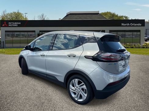 Used 2022 Chevrolet Bolt LT FWD image 3
