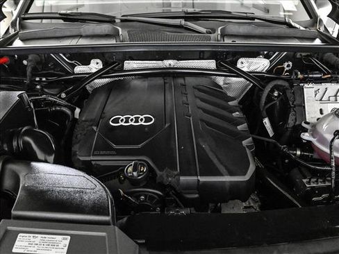 Used 2023 Audi Q5 2.0T Premium Plus w/ Premium Plus Package AWD/4WD image 24
