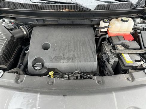 Used 2023 Chevrolet Traverse RS image 27