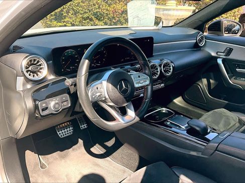 Used 2022 Mercedes-Benz A 220 image 18