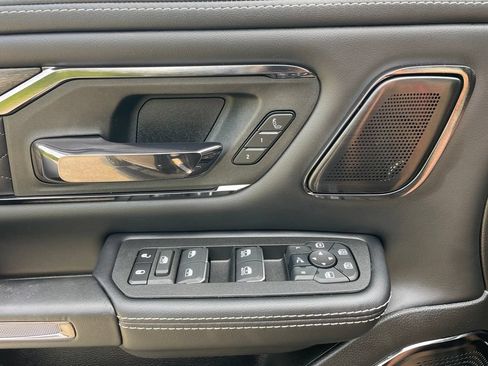 Used 2025 RAM 1500 Limited AWD/4WD image 29