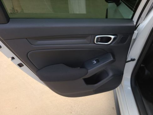 Used 2024 Honda Civic Sport image 12