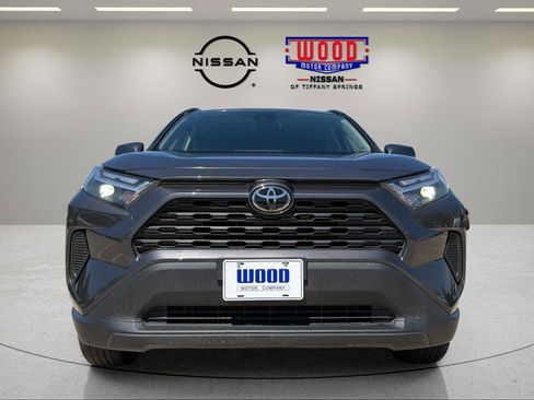 Used 2025 Toyota RAV4 XLE AWD/4WD image 6