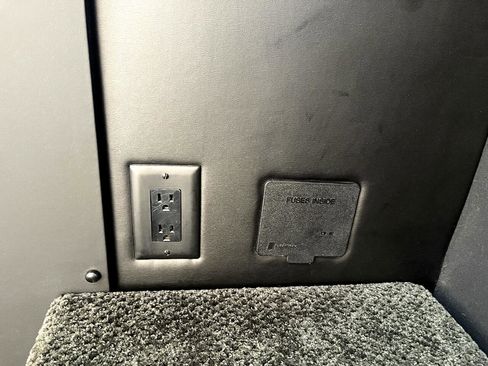 Used 2009 Dodge Sprinter 2500 image 8