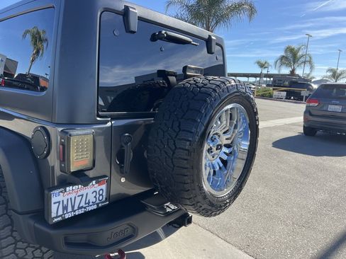 Used 2017 Jeep Wrangler Rubicon image 13