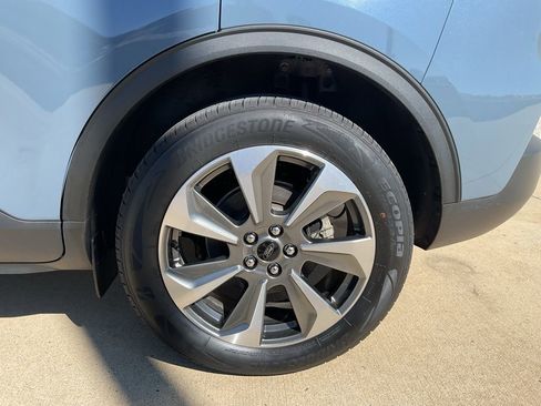 Used 2023 Ford Escape Platinum w/ Class II Trailer Tow Package image 6