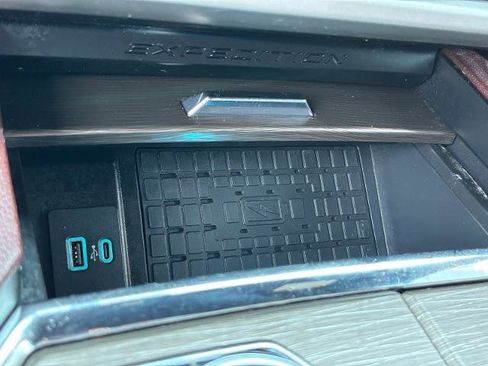 Certified 2024 Ford Expedition Max Limited RWD image 23