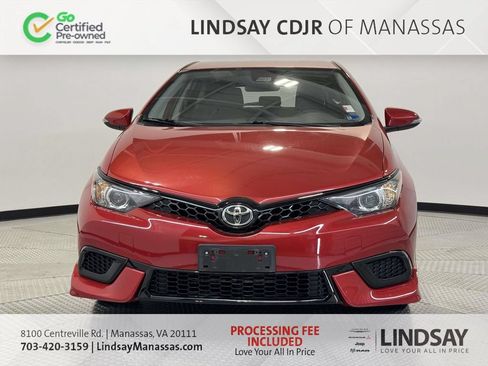 Used 2018 Toyota Corolla iM FWD image 3