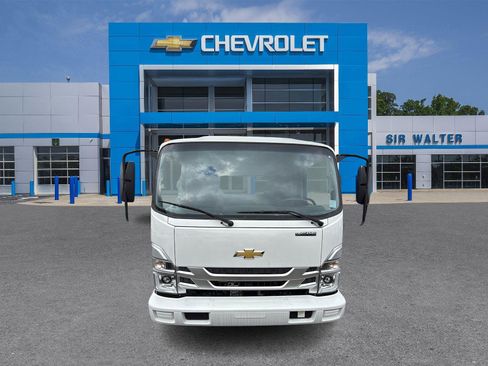 New 2025 Chevrolet Low Cab Forward image 8
