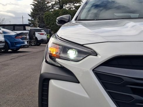 Certified 2025 Subaru Outback Limited image 9