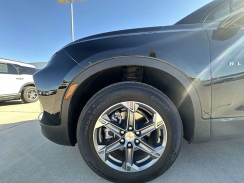 Used 2025 Chevrolet Blazer LT image 33