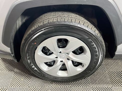 Certified 2024 Toyota RAV4 LE AWD/4WD image 27