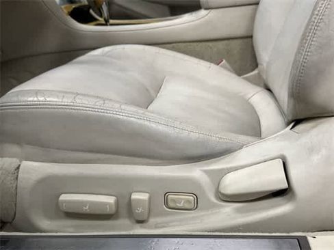 Used 2002 Lexus SC 430 Convertible image 26