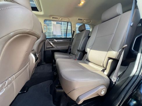 Used 2020 Lexus GX 460 Premium image 21