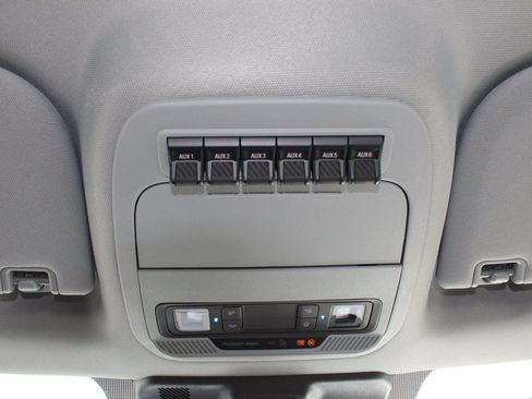 Used 2026 Ford F250 XL w/ XL Chrome Package RWD image 29